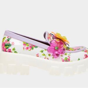 VINIE FLORAL MULTI New in box , I received the box with a broken lid